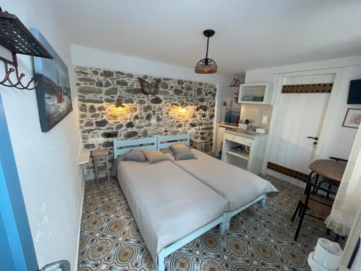 Hotel Burgos Barrio Naxos City Exterior foto