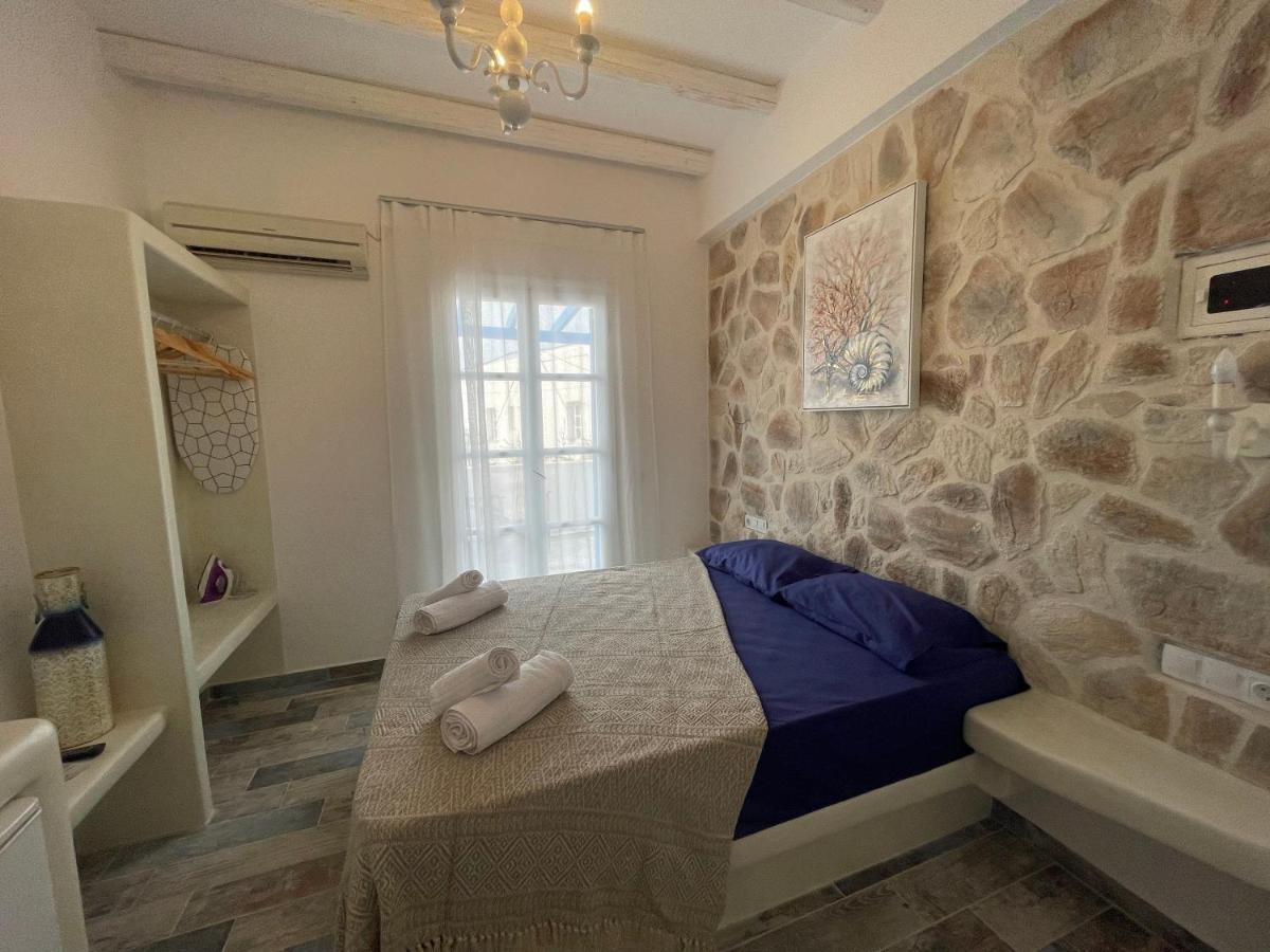 Hotel Burgos Barrio Naxos City Exterior foto
